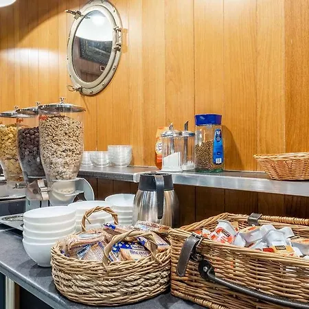 Quality Christina Hotel