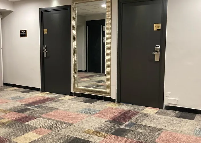 Christina Szálloda Lourdes