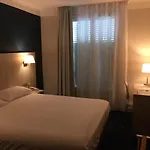 Отель Christina 3*