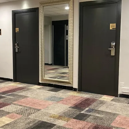 Christina Hotel Lourdes