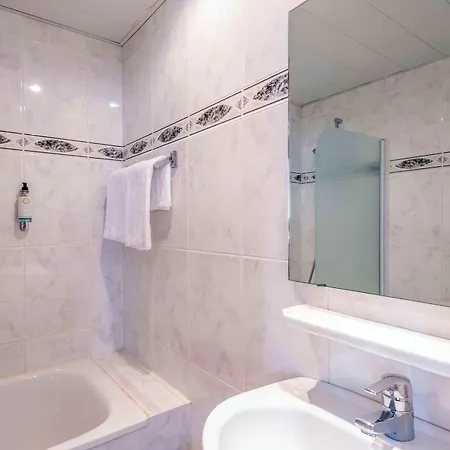 Hôtel Christina Lourdes Hotel 3*