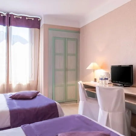 Quality Christina Hotel 3*